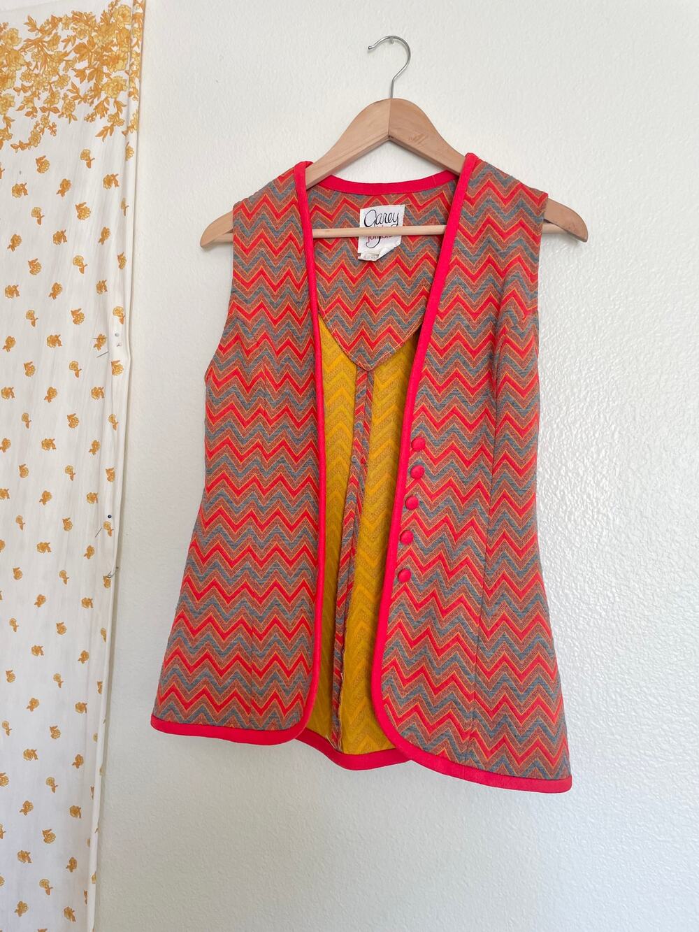 Vintage 1960s Carey Petite Juniors Chevron Knit Vest XS S